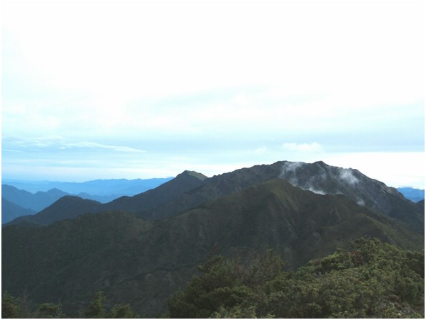2008-7-8 am 07-47-30---櫧山看東郡東巒2.jpg